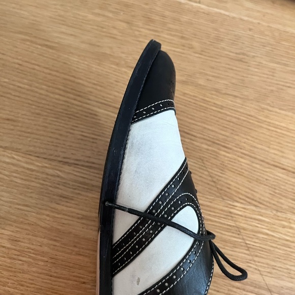 MANOLO BLAHNIK Vintage Black and White Oxford Dress Shoes - Picture 7 of 9